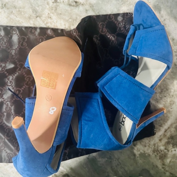 Boohoo Blue Suede Pump Shoes Size 8...BRAND NEW - NEVER WORN! - Picture 4 of 16